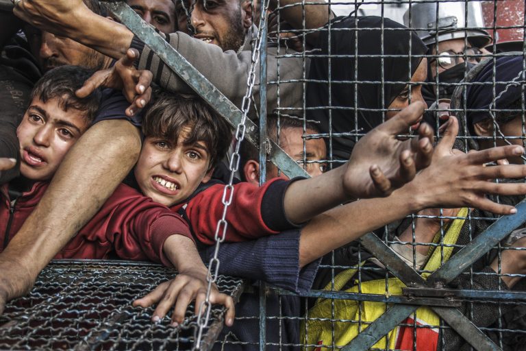 Winner_Mahmoud-Issa_Siege-and-hunger_webres_01-768x512.jpg